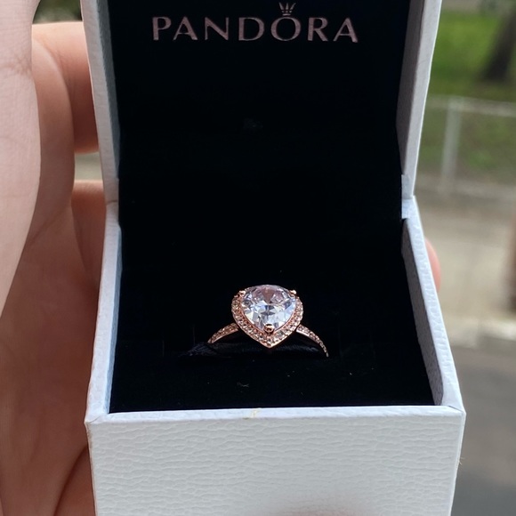 Pandora Ring - Picture 1 of 4